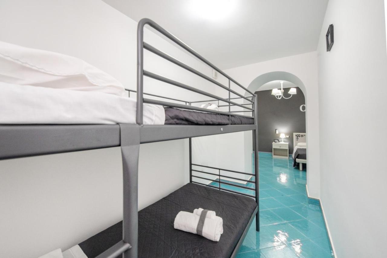 La Casa Del Pozzo Vecchio Bed & Breakfast Procida Exterior photo