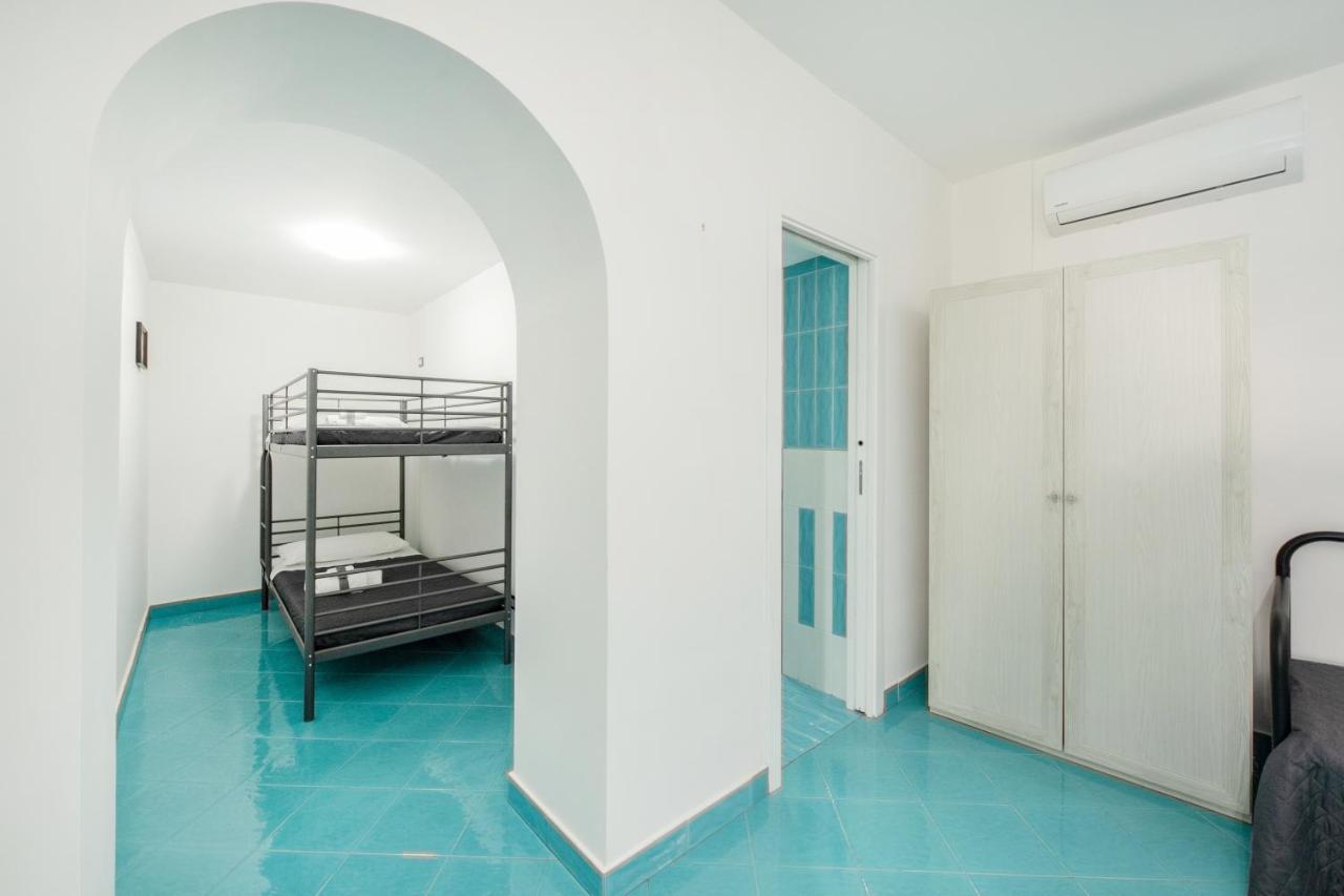 La Casa Del Pozzo Vecchio Bed & Breakfast Procida Exterior photo